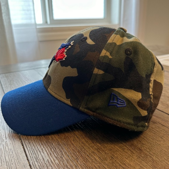 New Era Camo Blue Jays Cap - Picture 2 of 4